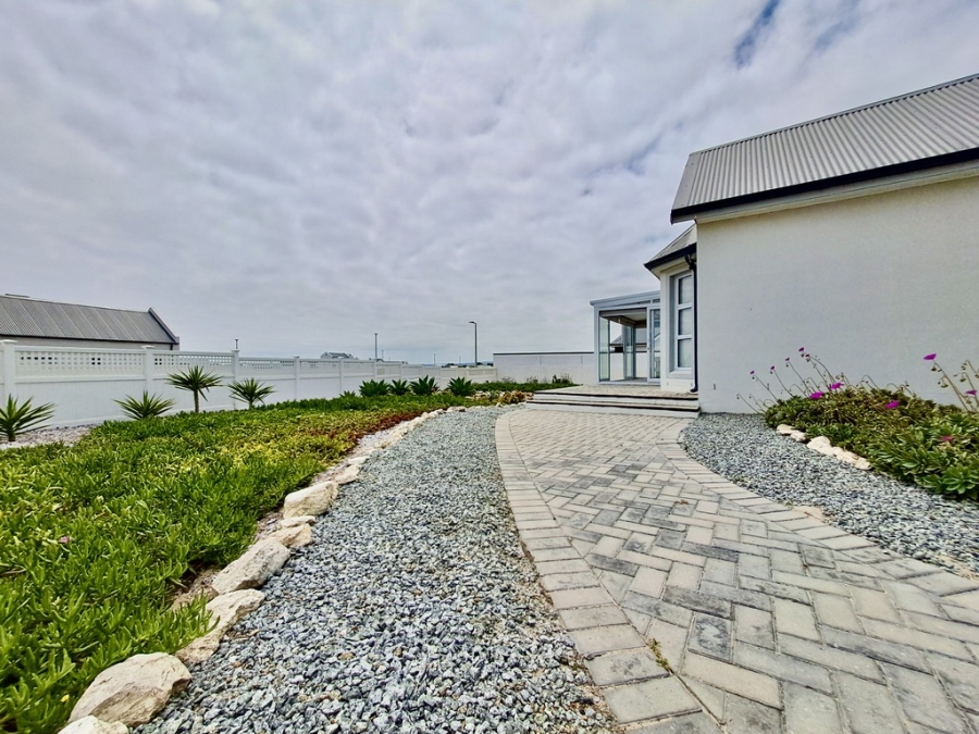 3 Bedroom Property for Sale in Yzerfontein Western Cape